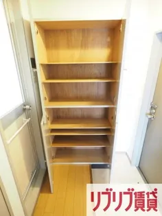 君待橋【3階】の玄関