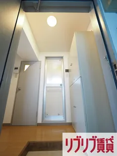 君待橋【3階】の玄関