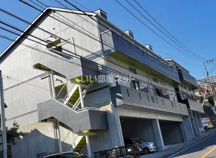 MODERN 西山B【1階】の外観