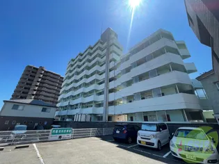 サンパレスシカマ【5階】の外観