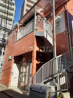 トラッドハウス【2階】の外観