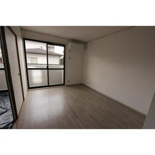 ラディッシュMTA棟【1階】の居間