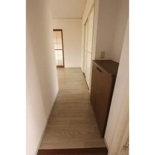 ラディッシュMTA棟【1階】の玄関