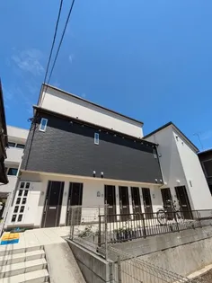 シバリーヒルズ【1階】の外観