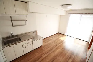 ファミール渭東の画像