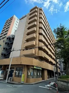 ライオンズマンション新宿東公園【5階】の外観