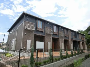 熊本県人吉市西間下町【アパート】の外観