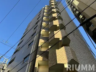 東京都渋谷区初台1【マンション】の外観