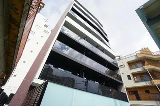 東京都新宿区余丁町【マンション】の外観