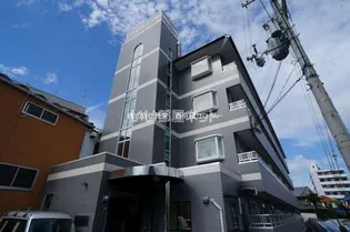 ヴェルナ西京極【4階】の外観