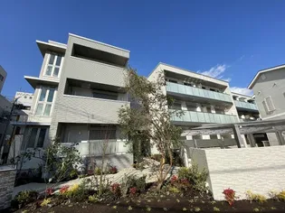 シャーメゾン ストラーダの画像