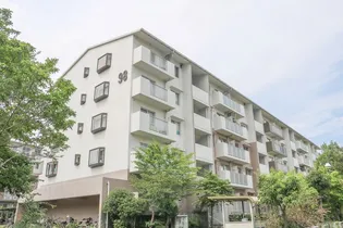 UR鶴山台【3階】の外観