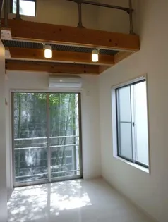 東京都新宿区上落合1【アパート】の外観