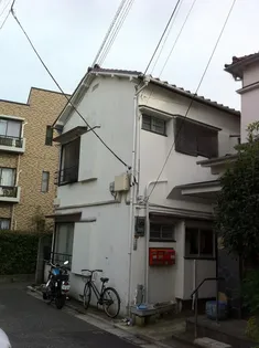 栄荘【2階】の外観