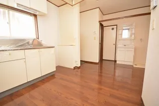 コンフォルターブル【1階】の居間