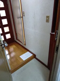 リバティハイツ美園【3階】の玄関