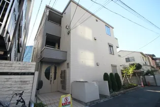 プラティーク【1階】の外観