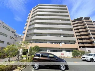 シュワーブ三国ヶ丘の外観