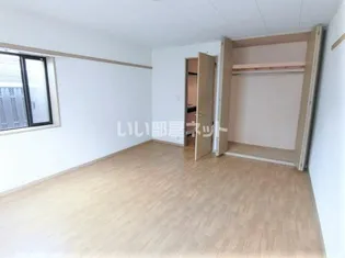 パインビレッジ【2階】の内装