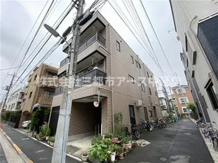 グリーンライト【2階】の外観