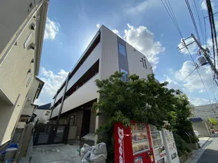 レイ レ ラヴィ【1階】の外観