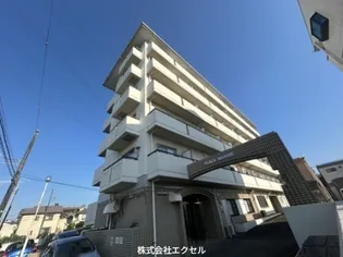 東京都多摩市和田【アパート】の外観