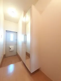 ノイブリーゼII【1階】の玄関