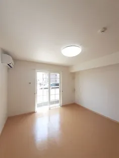 ノイブリーゼII【1階】の居間