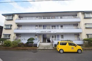 エレガンス西湘【3階】の外観