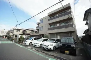 ベルブリスマンション青木【1階】の外観