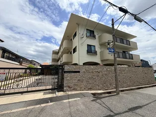 ベルヴィ甲東園の画像