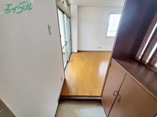 林ビル【5階】の玄関