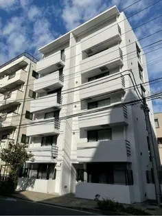 エストフルーヴ【5階】の外観