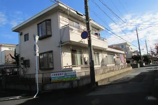 ヒルトッププレイス【1階】の外観