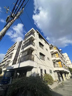 大阪府吹田市山手町4【マンション】の外観