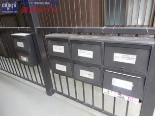 メゾンアザミ【2階】の地図