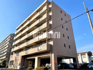 メーティス【5階】の外観