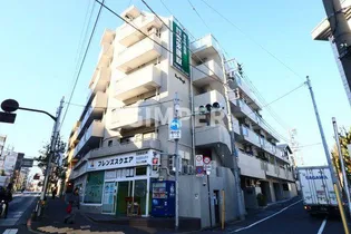 東京都新宿区西落合3【マンション】の外観