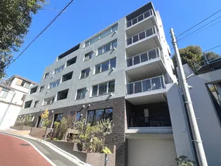 スタイリオ目黒大橋HILLSIDEの外観