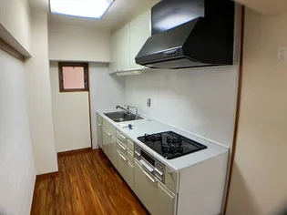 ライオンズマンション泊第6【3階】のキッチン