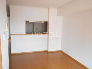 ラ・プルミエールII番館【2階】の居間