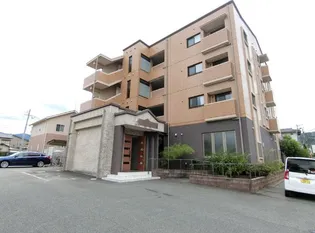 グラン・クリュ山川【3階】の外観