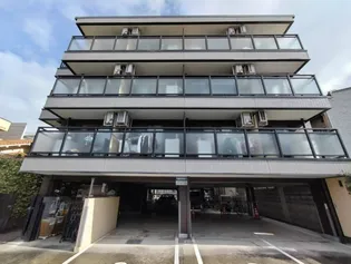 リバーサイドハウス【2階】の外観