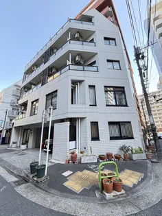 麻布フラット【3階】の外観