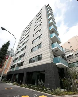 東京都港区南青山6【マンション】の外観