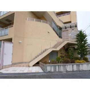 ジョーヌ・エルボ【1階】の外観