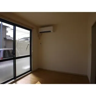 ディアス三納【1階】の居間