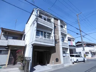 ペルルアール衣笠【2階】の外観