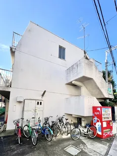 ウィリアムヒルズ新都心【1階】の外観