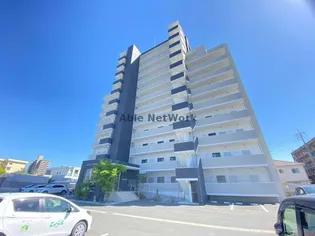 アルティメット国府【3階】の外観